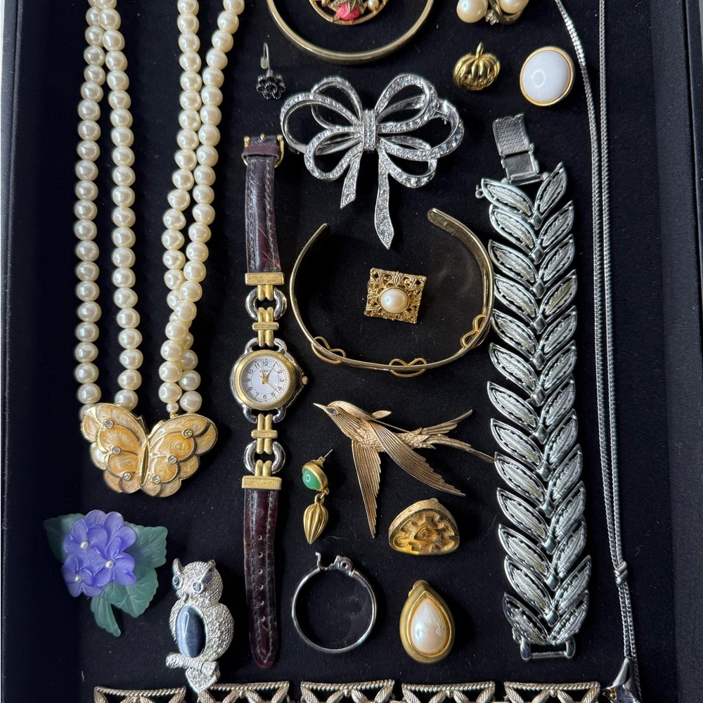 Elegant Vintage Signed Jewelry Lot